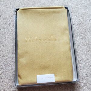 Ralph Lauren Home Golden Exclusive Oblong Tablecloth